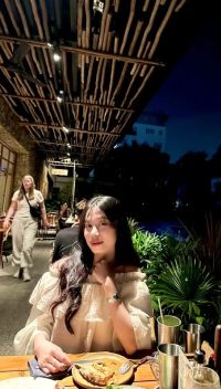 Đồ ăn ngon, mà rẻ, có bãi gửi xe rộng rãi cho ô tô. Highly recommend